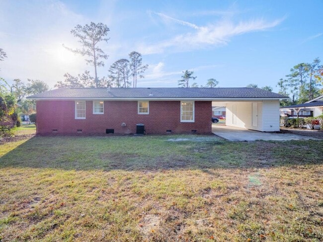 Foto del edificio - 2323 Frederick Pl