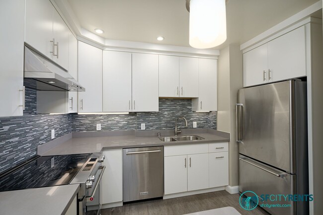 Foto del edificio - Union Square: Remodeled 2 Bed 1 Bath w/ Na...