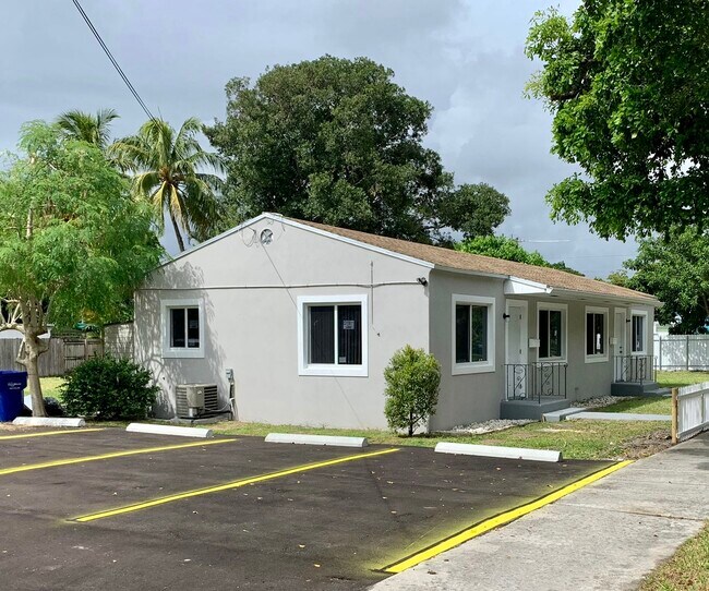 Foto del edificio - 1204 N 24th Ave