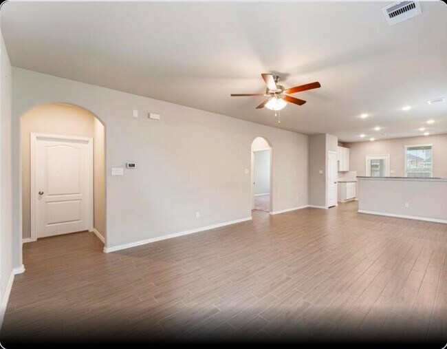 Building Photo - 31314 Spotted Saddle Hollow