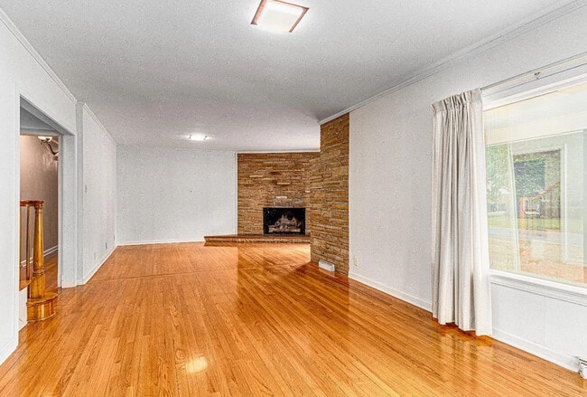 Foto del edificio - 1205 W Oak Ave