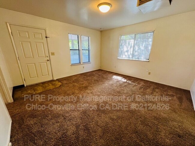 Building Photo - 2718 Spencer Ave