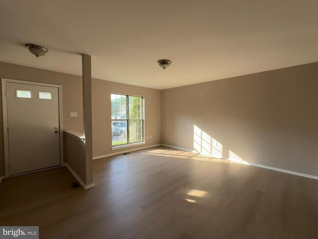 Foto del edificio - 2119 Princess Anne Ct