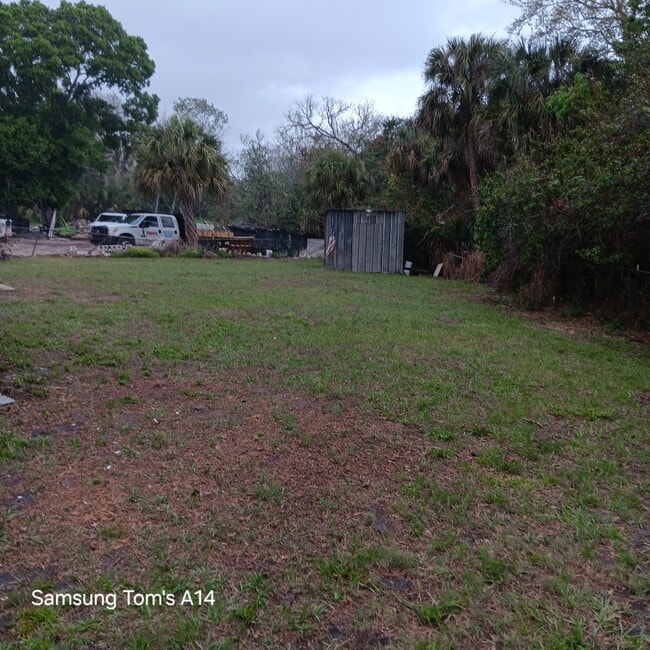 Building Photo - 2420 Elsie Cir