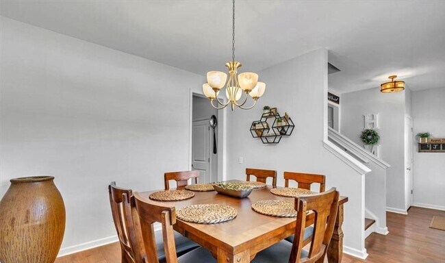 Foto del edificio - Available 7/10!!!