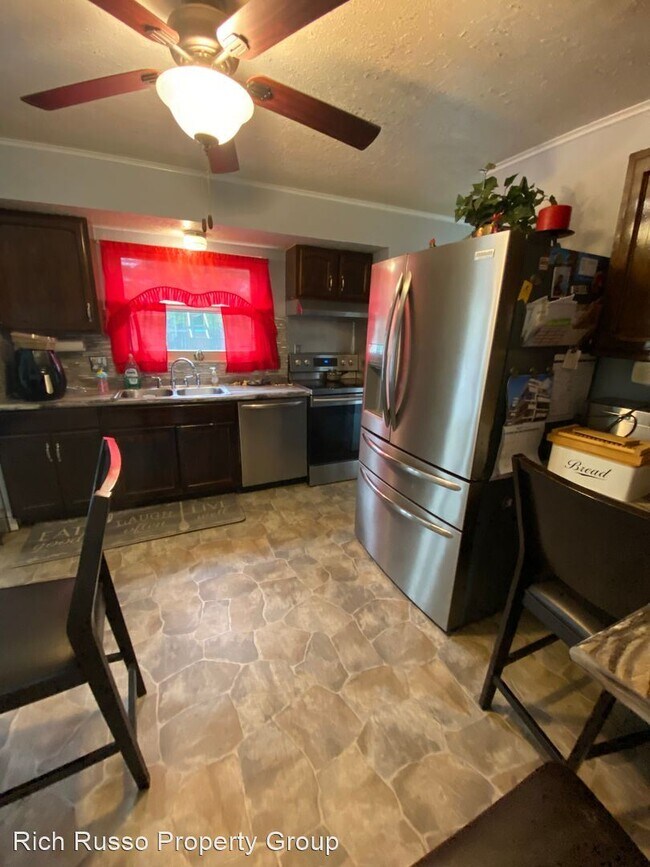 Building Photo - 3 br, 2 bath House - 2980 Easthaven Dr
