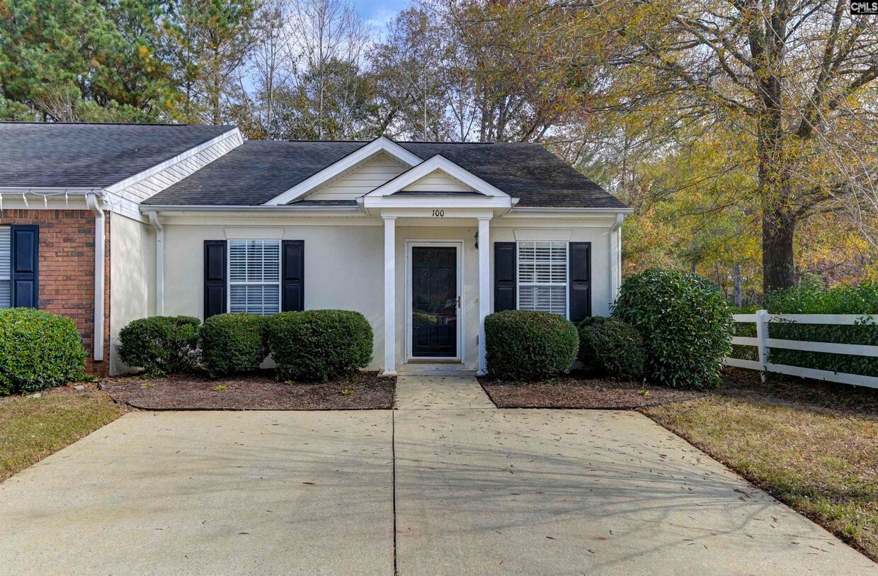 Primary Photo - 100 Buckhaven Way