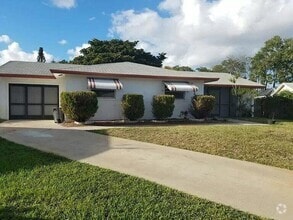 Building Photo - 10133 Windtree Ln
