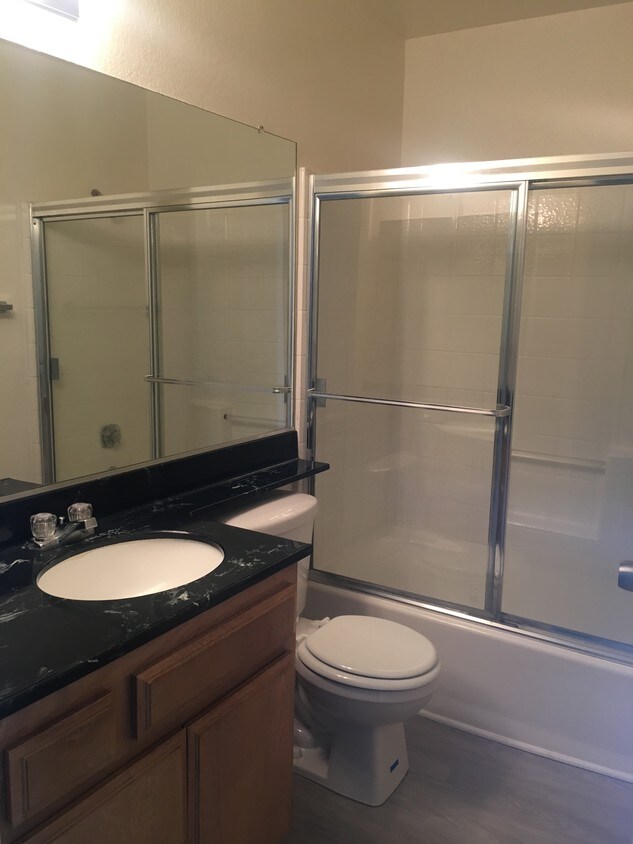 Bathroom - 5731 Interceptor St