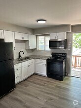Building Photo - 2915 Straus Ln
