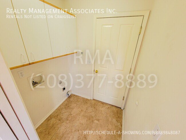 Foto del edificio - 3 Bedroom Duplex in Columbia Village!