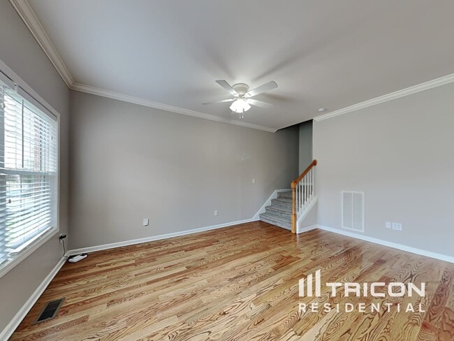 Building Photo - 1216 Chapmans Retreat Dr