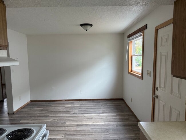 Building Photo - vp1327