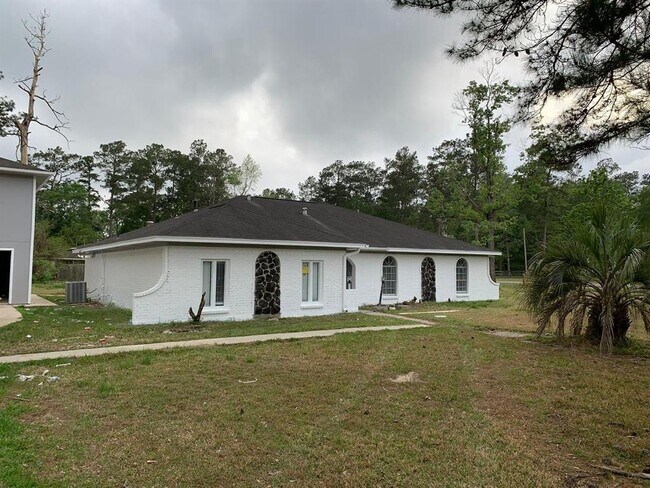 Building Photo - 13495 Inwood Dr