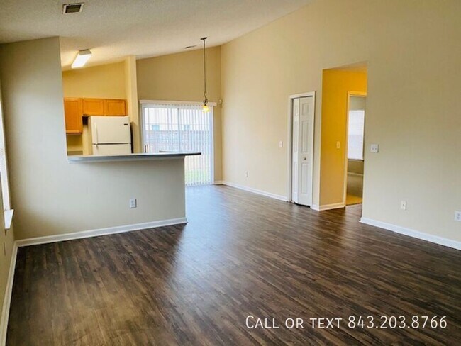 Building Photo - 414 Beverly Dr