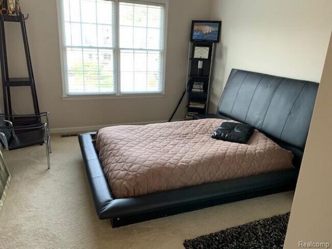 Foto del edificio - 26666 Island Lake Dr