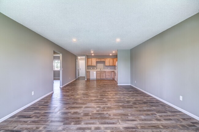 Building Photo - 1563 Gunston Dr