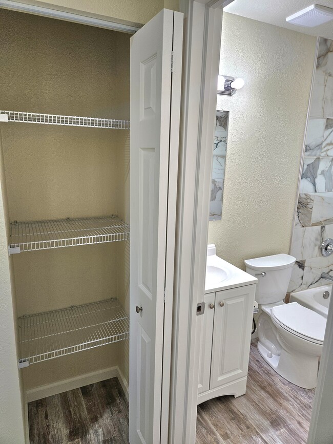 Foto del edificio - 101 Lagrange Ave