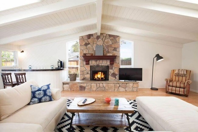 Foto del edificio - 3 br, 2 bath House - 1110 Sunset PL