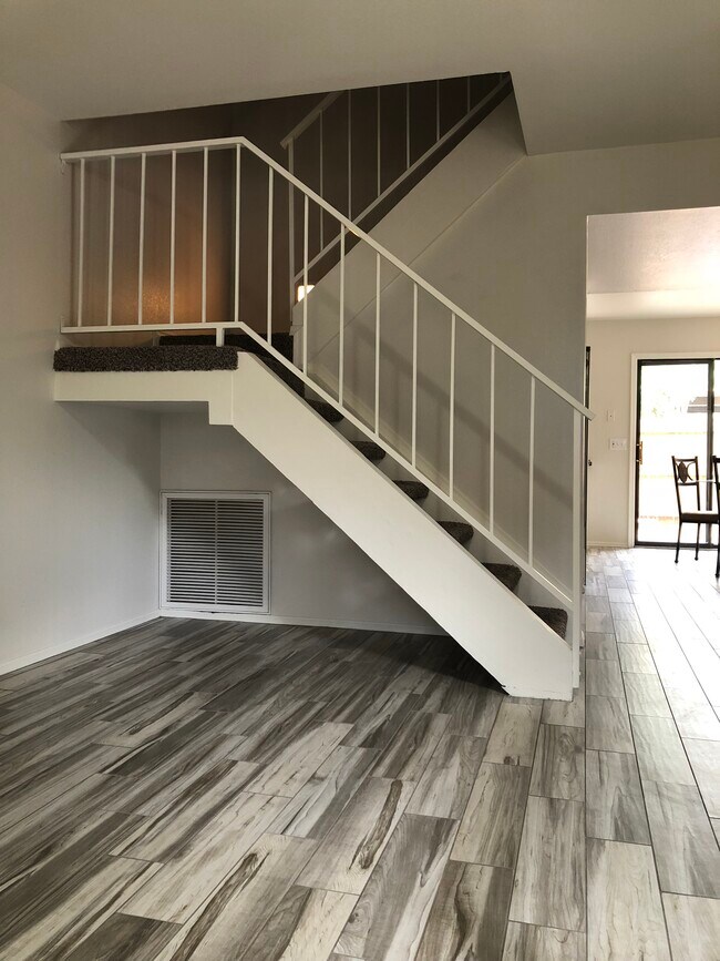 Foto del edificio - 4901 E Kelton Ln