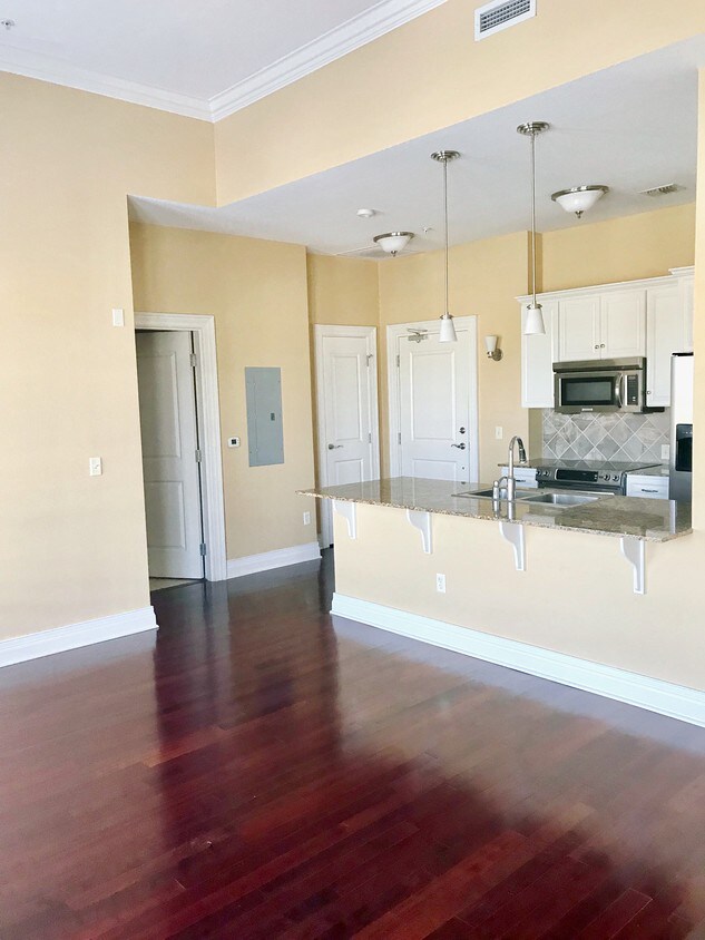 609 W Dickson St, Fayetteville, AR 72701 Apartments in Fayetteville