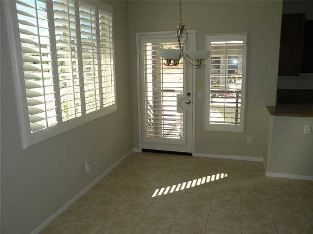 Comedor y porche en el segundo piso - 2525 Cranston Dr