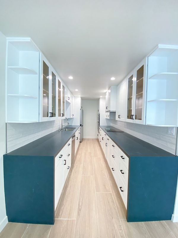 Building Photo - 848 Kings Rd