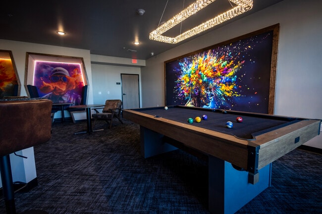 Building Photo - 1233 West Hamilton Avenue