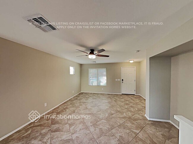 Building Photo - 2510 E Vermont Dr