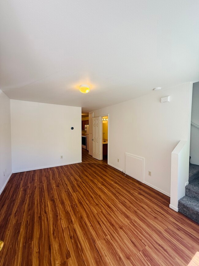 Building Photo - 107 N Harbin Ave