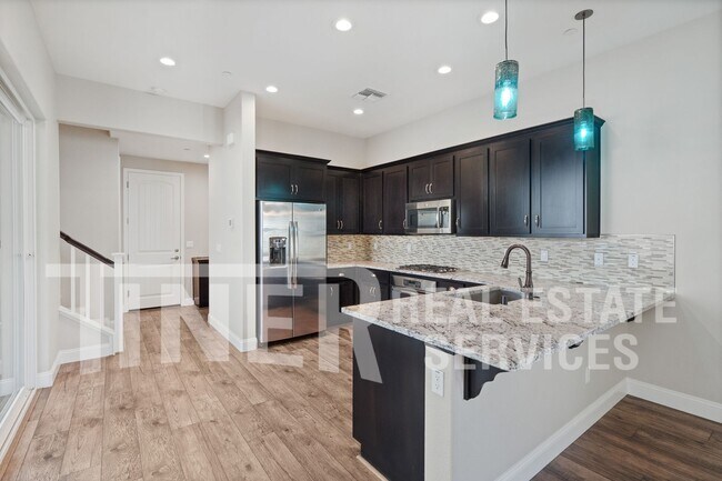 Foto del edificio - 4306 Natomas Central Dr