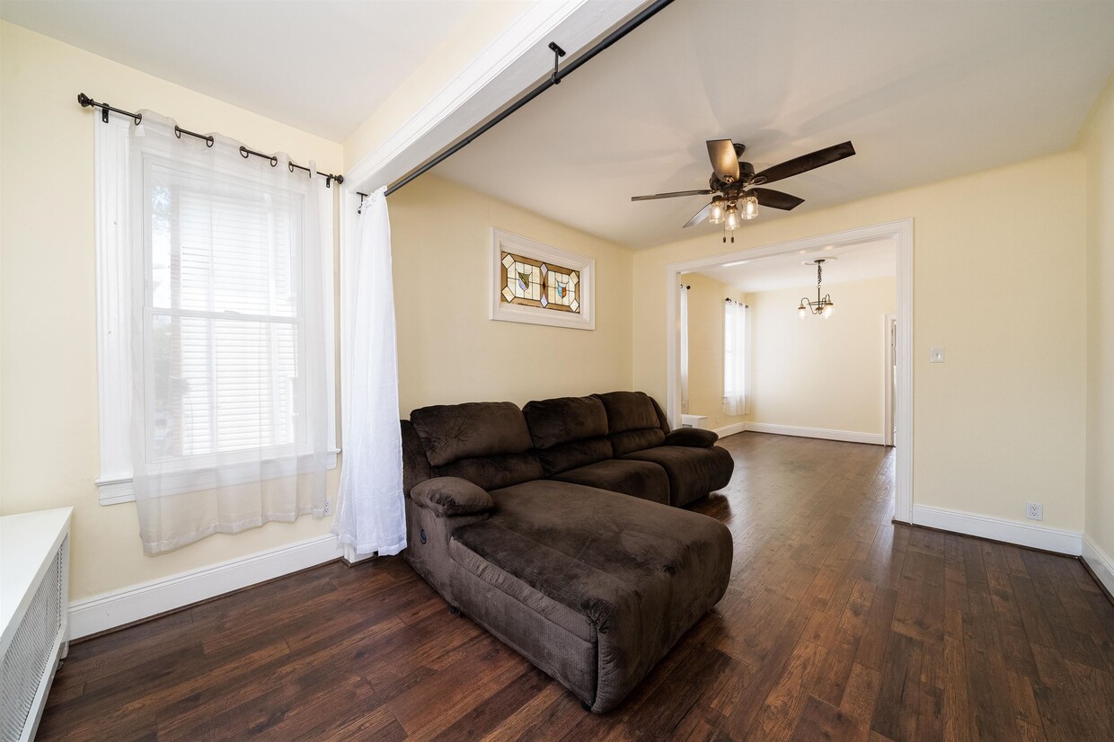 Foto principal - 160 Randolph Ave