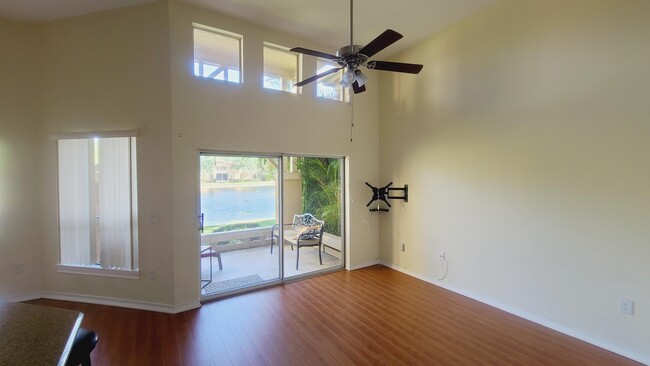 Building Photo - 4823 Via Palm Lakes Via