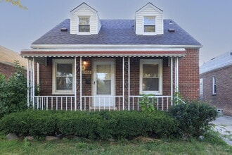 Building Photo - 6506 Memorial Ave