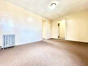 Building Photo - 882 Bryant Ave