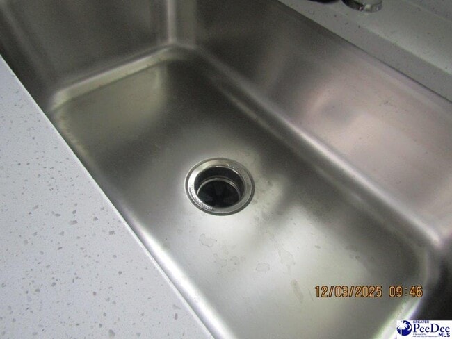 Foto del edificio - 319 Revell Dr