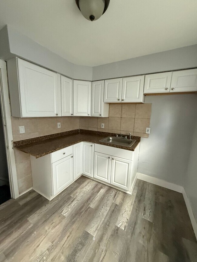 Foto del edificio - 1417 E 175th St