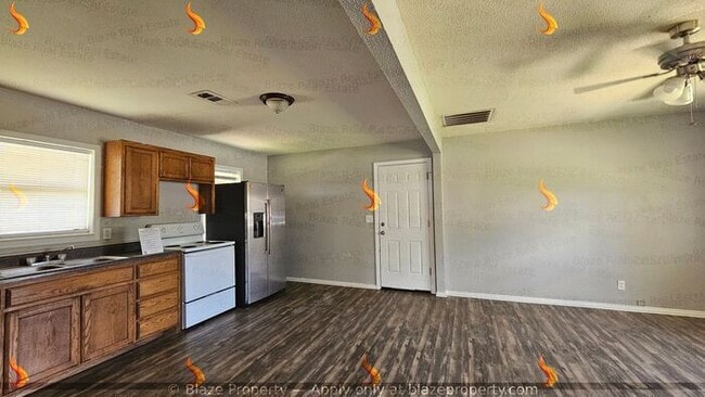 Building Photo - Affordable 3 Bedroom Rental Near School an...
