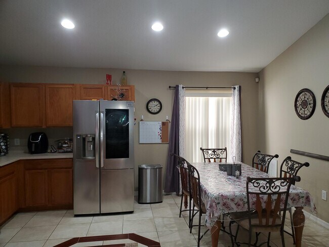 Building Photo - 2674 Willow Glen Cir