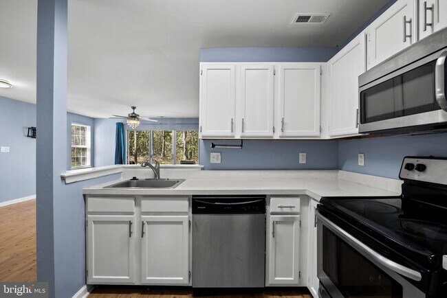 Foto del edificio - 703 Quail Rd