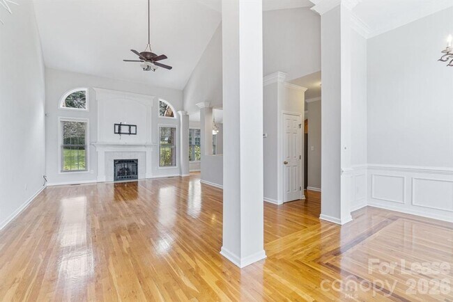 Foto del edificio - 4-Bedroom 2-Bath Home Nestled In The Popular Rock Barn Community!