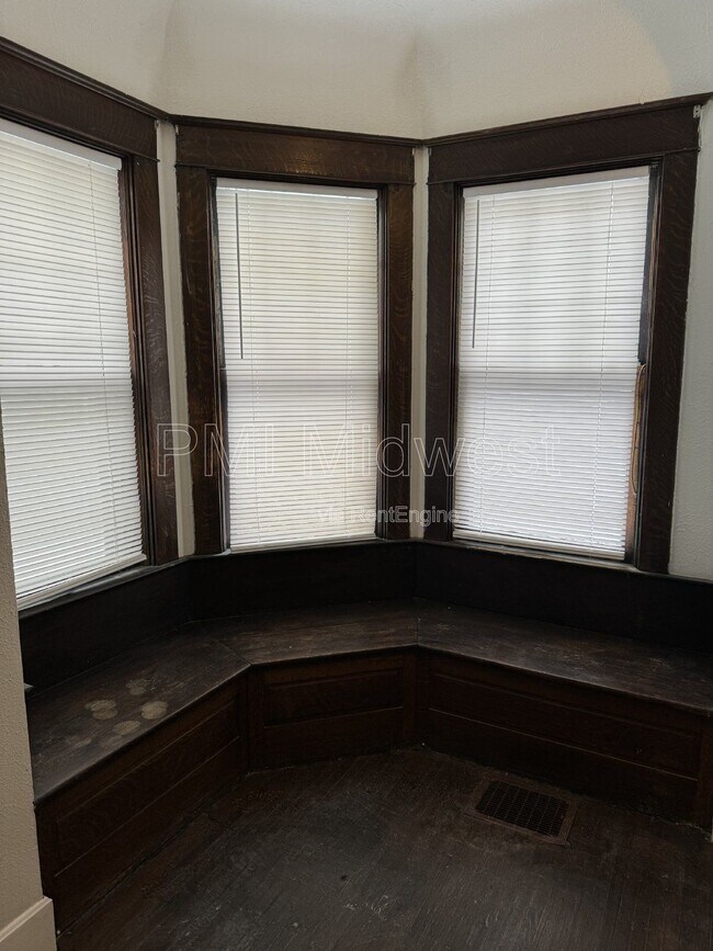 Building Photo - 3554 N Washington Blvd