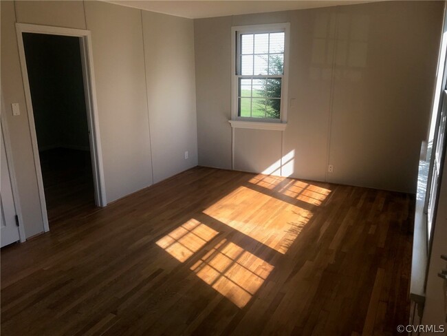 Foto del edificio - 1304 St Michaels Ln