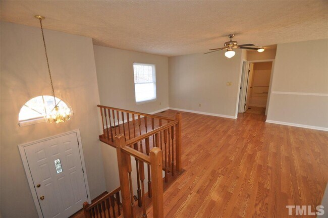Building Photo - 3337 Joanne Dr