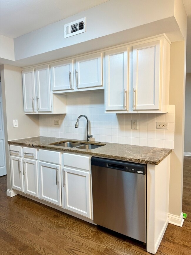 Building Photo - 2342 Old Kings Ct
