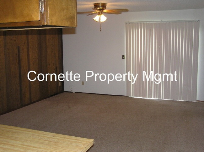 Foto del edificio - Wonderful 2 bedroom 2 bath duplex is located in Fair Oaks!