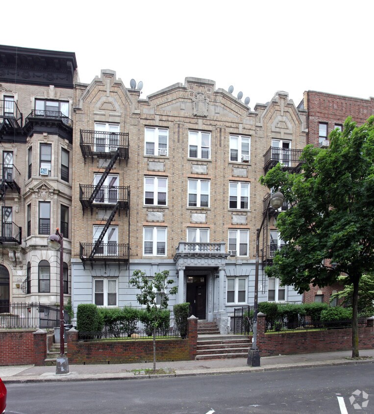 Primary Photo - 936 St Marks Ave