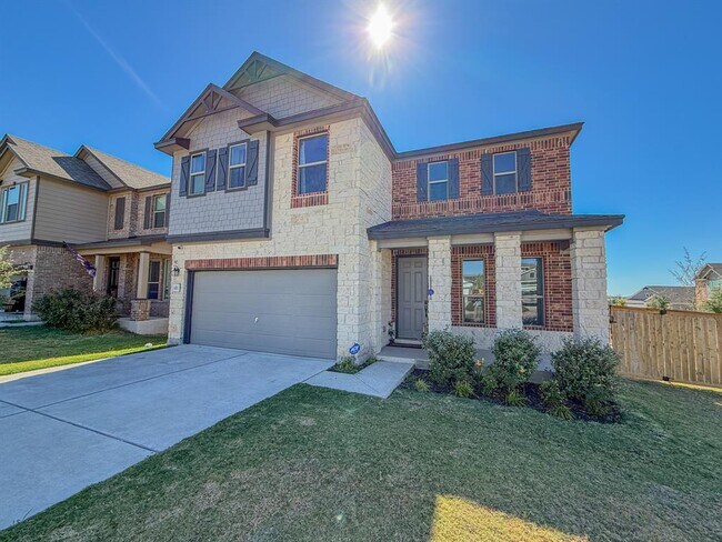Building Photo - 121 Outlaw Dr