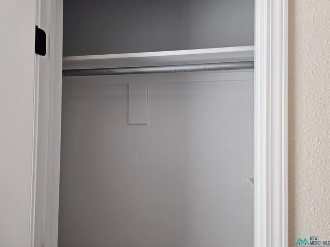 Building Photo - 404 N Upsilon St