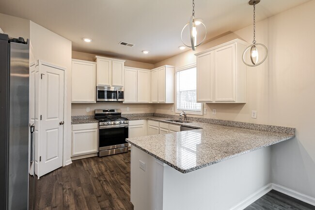 Building Photo - 376 White Peach Wy